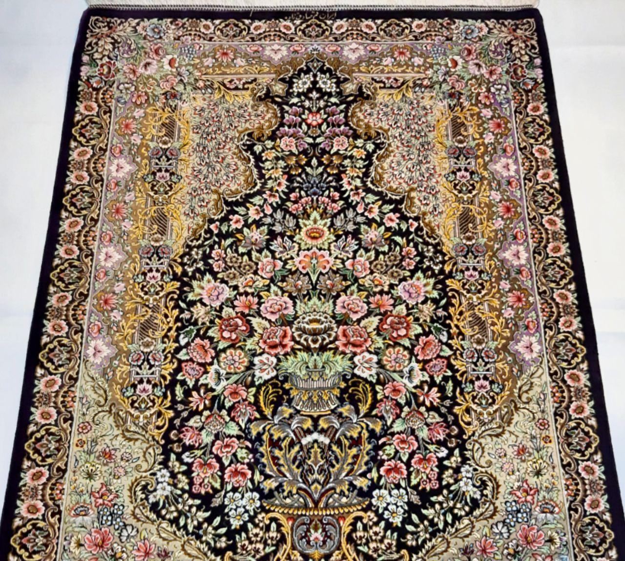 Silk Persian Rug 10529