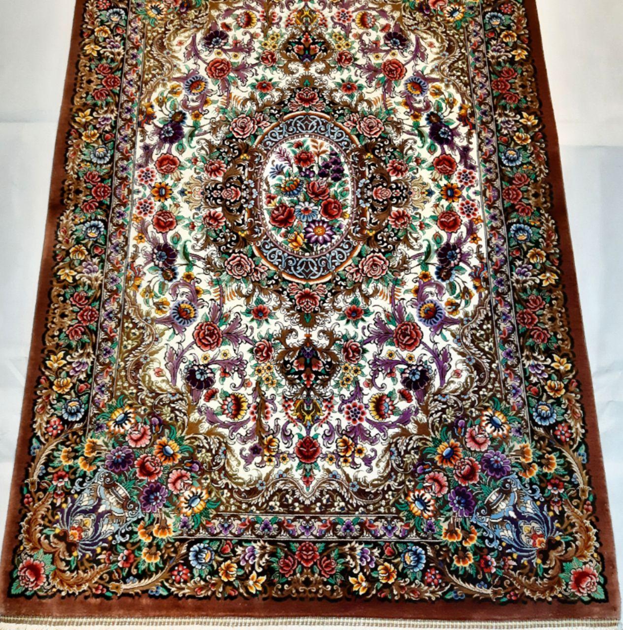 Silk Persian Rug 10527
