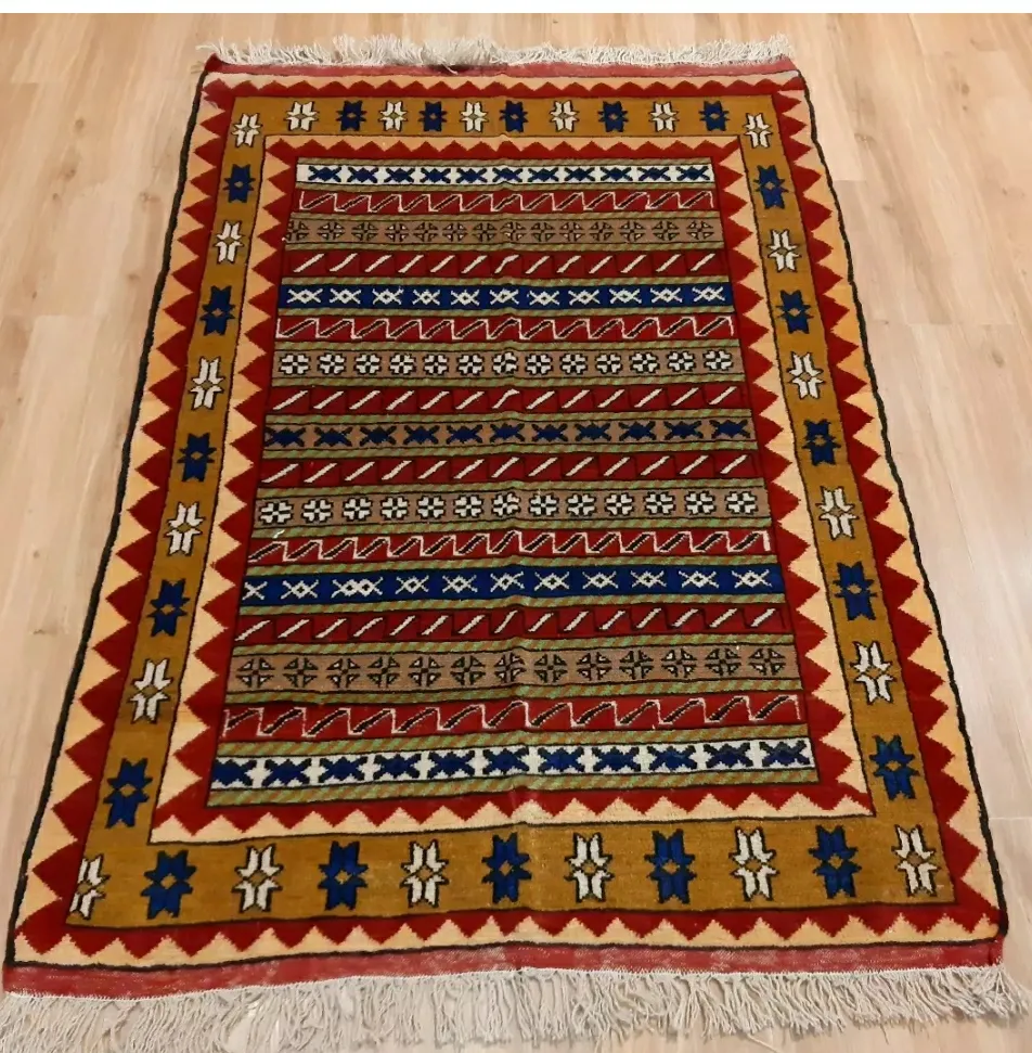 Handmade Persian Rug 8
